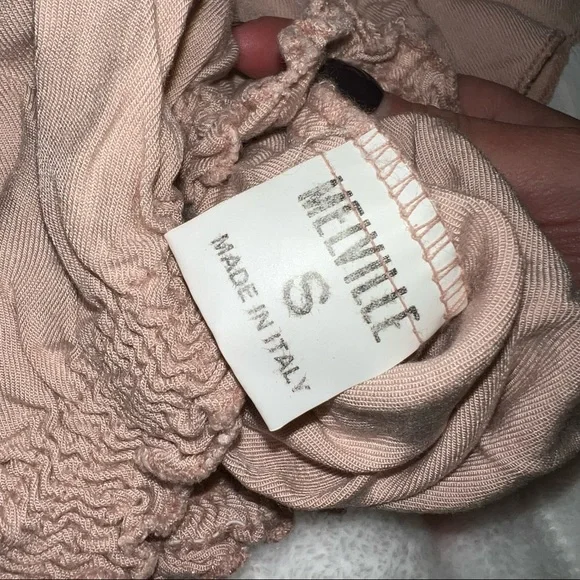 Brandy Melville off the shoulder cropped dusty pink ruffled top - Picture 3 of 3